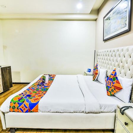 Fabexpress Grand Shoba Hotel New Delhi Ngoại thất bức ảnh